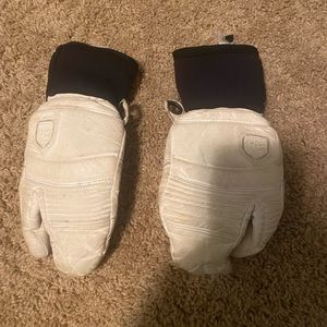 White Hestra Claw Mittens